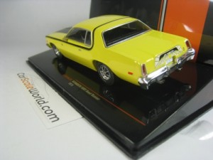 PLYMOUTH FURY ROAD RUNNER 1975 1/43 IXO (YELLOW/BLACK)