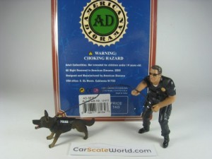 POLICE WITH K9 - UNIT II - POLICEMEN + DOG FIGURE 1/18 AMERICAN DIORAMA