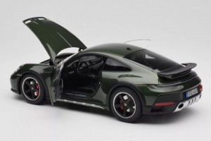 PORSCHE 911 DAKAR 2023 1/18 NOREV (OAK GREEN METALLIC)