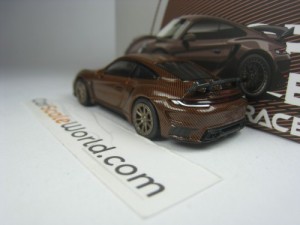 PORSCHE 992 STINGER GTR 1/64 POP RACE (BROWN CARBON)