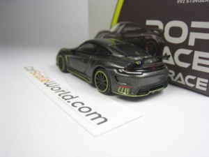 PORSCHE 992 STINGER GTR 1/64 POP RACE (CARBON)