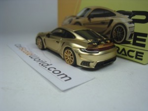 PORSCHE 992 STINGER GTR 1/64 POP RACE (MATT GOLD)