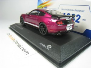 SHELBY GT 500 FAST TRACK 2020 1/43 SOLIDO (CANDY PURPLE/WHITE STRIPES)