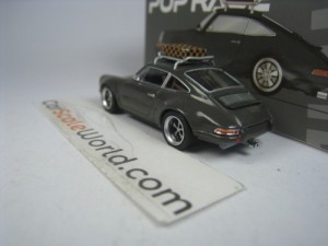 SINGER PORSCHE 911 WITH LUGGAGE 1/64 POP RACE (GREY)