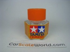 TAMIYA CEMENT 20ML FOR PLASTIC MODEL