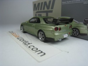 TOMMY KAIRA R-Z NISSAN SKYLINE GT-R R34 1/64 MINI GT (MILLENIUM JADE)