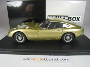 TOYOTA 2000 GT 1967 1/24 WHITEBOX (GOLD METALLIC)