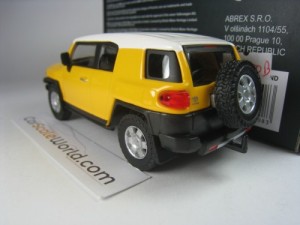 TOYOTA FJ CRUISER 1/43 CARARAMA (YELLOW)