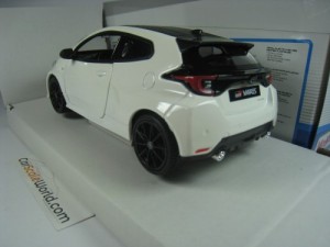 TOYOTA GR YARIS 2021 1/24 MAISTO (WHITE)