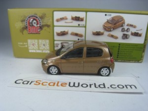 TOYOTA YARIS 1998 1/64 BM CREATIONS (GOLDEN METALLIC)