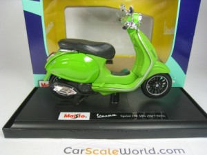 VESPA SPRINT 150 ABS 2017/2018 1/18 MAISTO (GREEN)