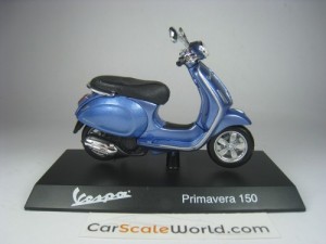 VESPA PRIMAVERA 150 2014 1/18 MAISTO CENTAURIA (BLUE) WITH BLISTER