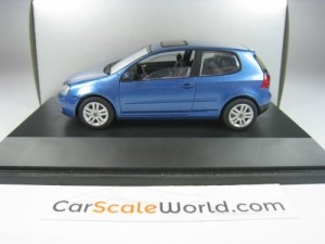 VOLKSWAGEN GOLF V 1/43 SCHUCO (LIGHT BLUE)