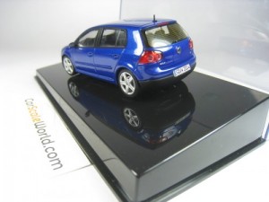 VOLKSWAGEN GOLF V 5 DOORS 1/43 AUTOART (BLUE)