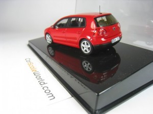 VOLKSWAGEN GOLF V 5 DOORS 1/43 AUTOART (RED)