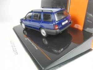 VOLKSWAGEN GOLF VARIANT 1994 1/43 IXO (BLUE)