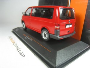 VOLKSWAGEN T5 TRANSPORTER 2003 1/43 IXO (RED)