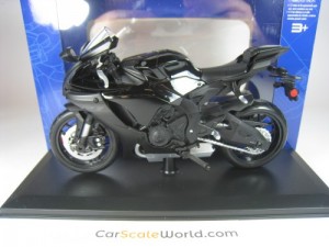 YAMAHA YZF-R1 2021 1/12 MAISTO (BLACK)