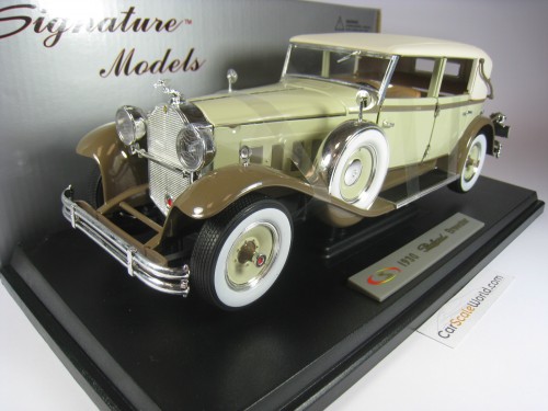 PACKARD BREWSTER 1930 1/18 SIGNATURE MODELS (CREAM)