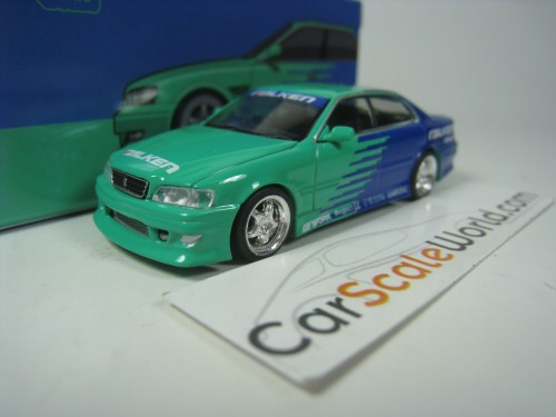 TOYOTA CHASER JZX100 FALKEN 1/64 TARMAC (GREEN/BLUE)