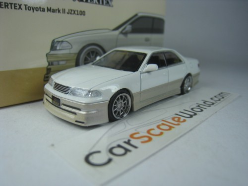 VERTEX TOYOTA MARK II JZX100 1/64 TARMAC /WHITE)