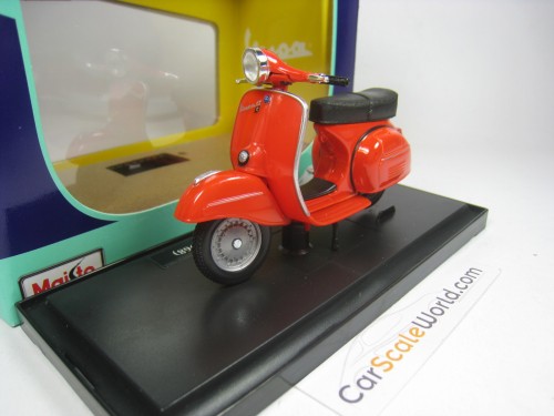 VESPA GTR 1968 1/18 MAISTO (RED)